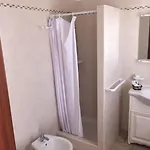 לינה וארוחת בוקר La Vigna קרוביניו