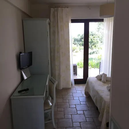 La Vigna B&B 카로비그노